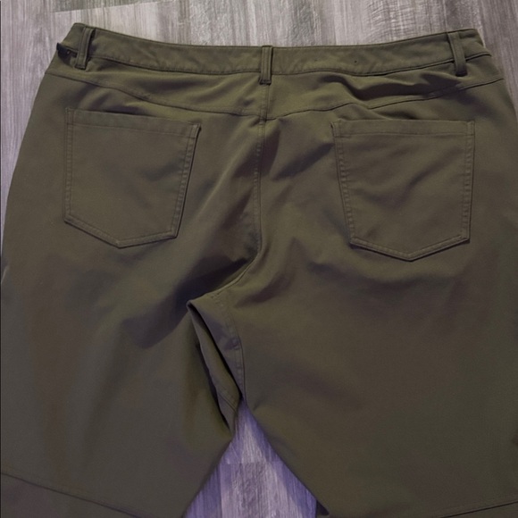 Lululemon 40 men’s ABC pants 5 pocket athletic army green casual - Picture 9 of 11